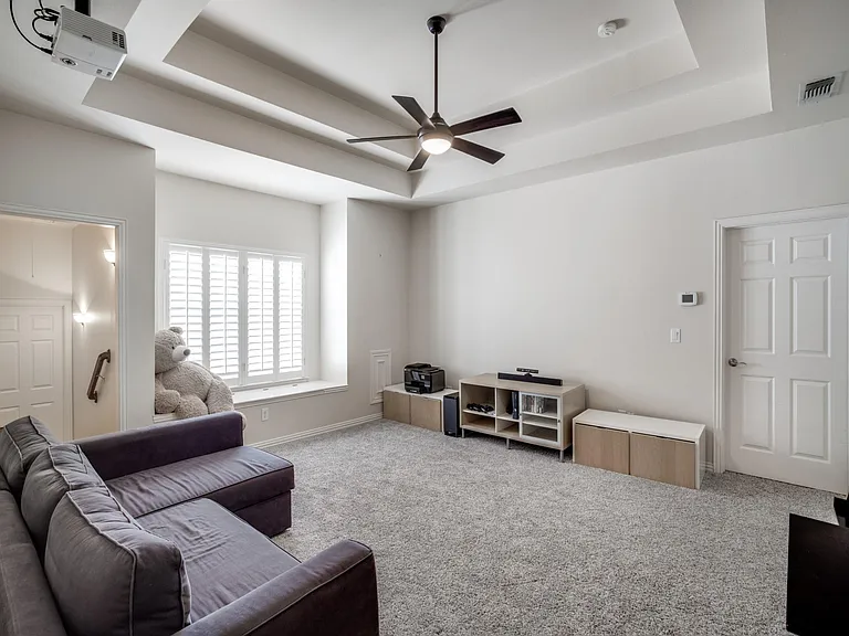 5860 Red Hill Ln — Photo 6