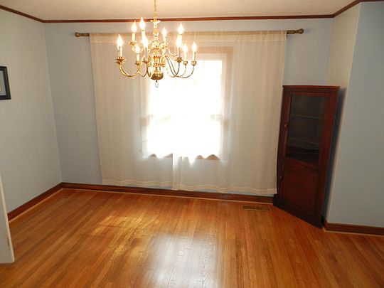 4th image of 4306 Fulton Dr
