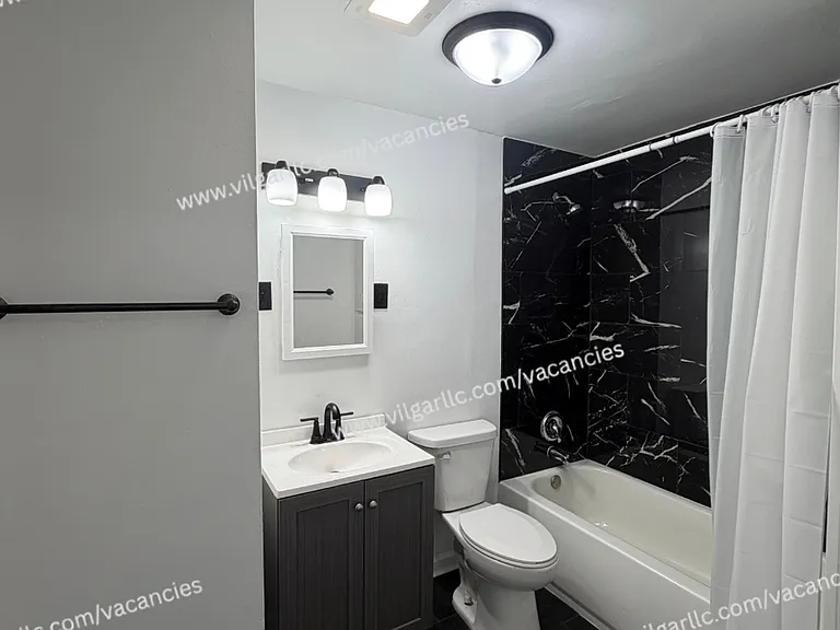 600 W 46th Ave — Photo 18