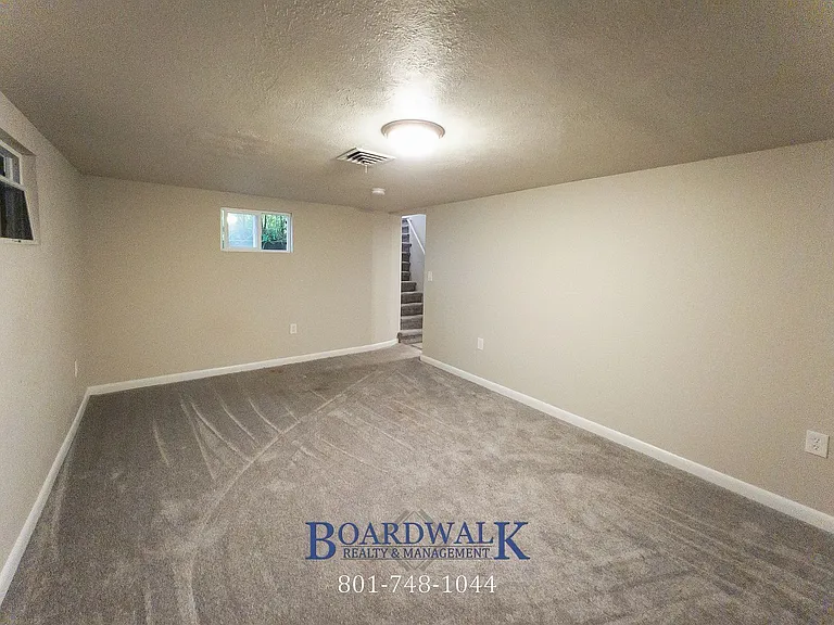 34 Glenwood Ave #BASEMENT — Photo 6