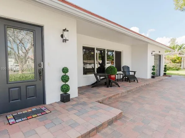 1710 NW 106th Ter, Pembroke Pines, FL 33026
