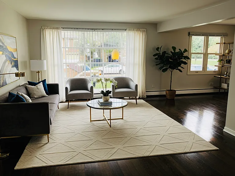 4420 Forest Ave #1F — Photo 1