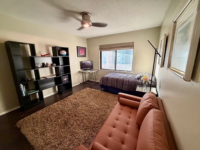 150 Ocean Park Blvd #423 — Photo 4