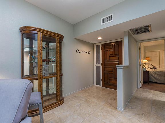 3rd image of 1738 W Dalehaven Cir