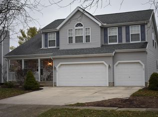 1508 River Trail Dr, Grove City, OH