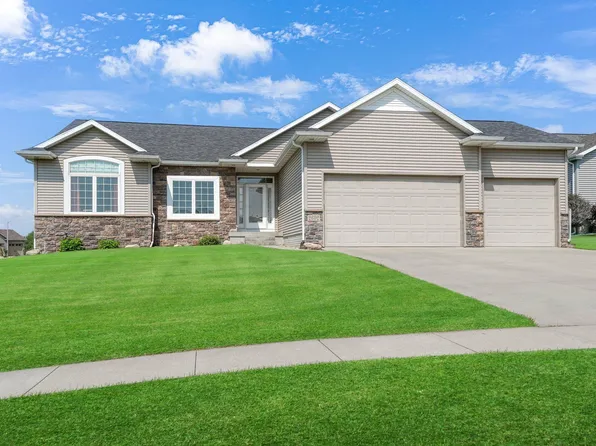 2602 Pendleton Dr, Cedar Falls, IA 50613