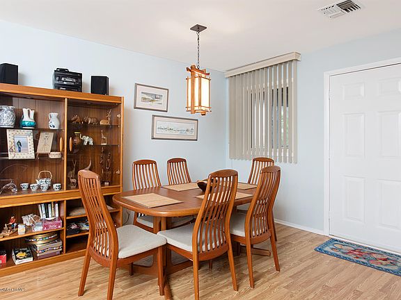 5th image of 2108 SW Central Avenue #6