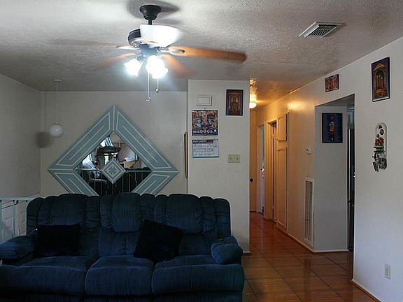 3rd image of 7702 Summer Glen Ln