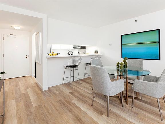 3rd image of 900 Bush St APT 602