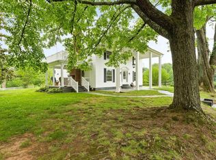 11909 Bradley Forest Rd, Manassas, VA 20112