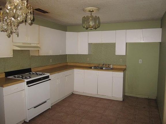 5th image of 14874 SW Cherokee Dr