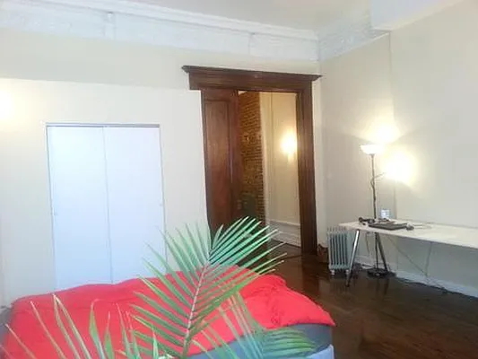 Rented by Living New York | media 36