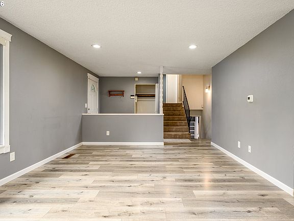 5th image of 2024 SW Tegart Ave