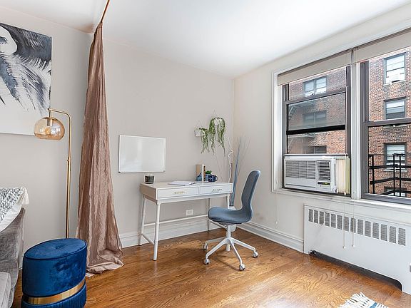 3rd image of 60 E 9th St APT 424