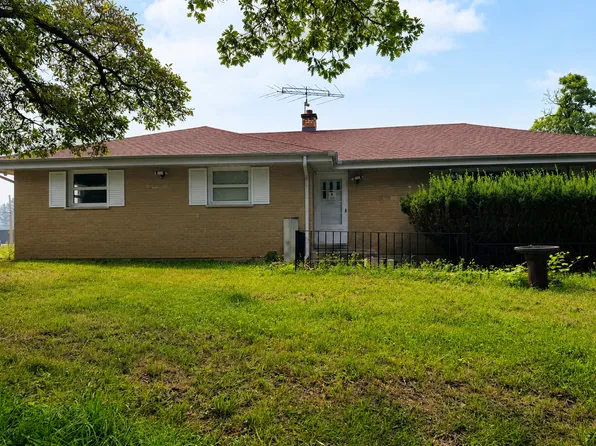 11305 Ballard Rd, Woodstock, IL 60098