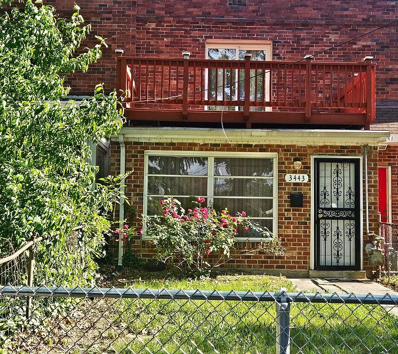 1st image of 3443 Clay St NE