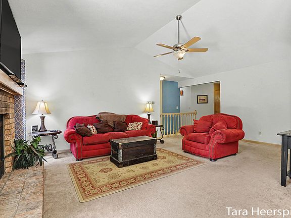 4th image of 6237 Arroyo Vista Dr NE