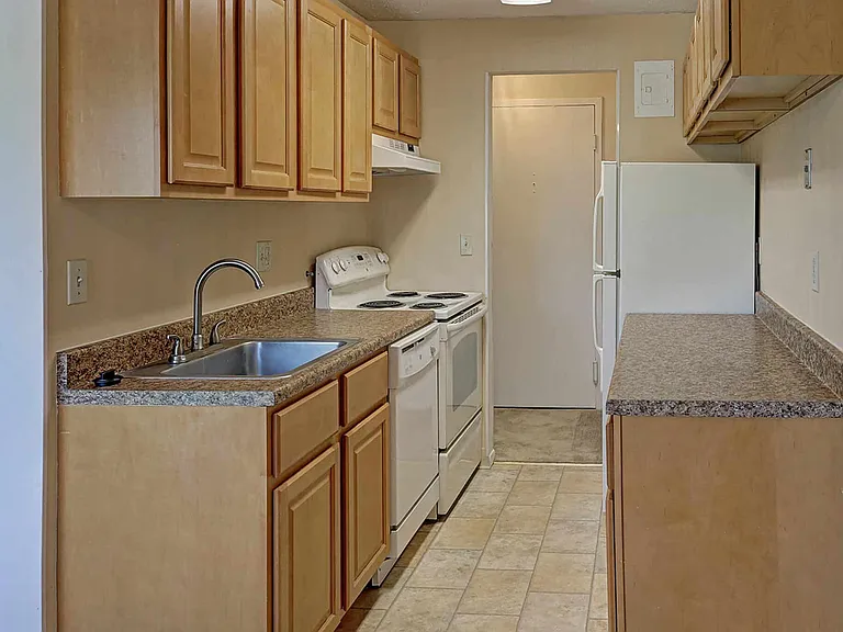 Norstar Apartments — Photo 12