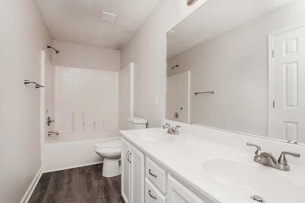 304 Peachtree St — Photo 3