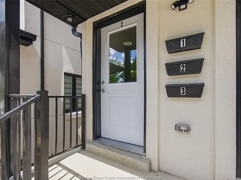 2490 George Ave #2 — Photo 3