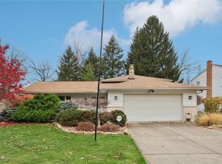 368 Balmoral Dr, Richmond Heights, OH