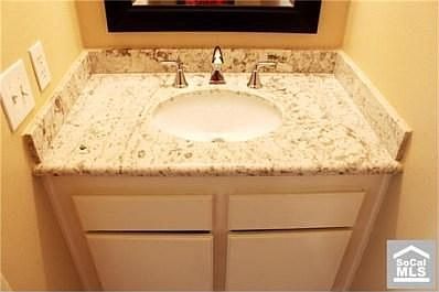 4th image of 400 Carriage Dr #381