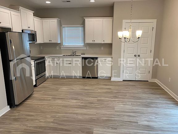 5th image of 105 Ballington Way