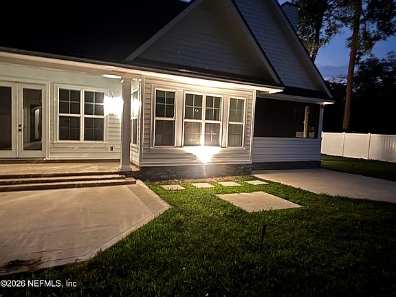 4th image of 2418 LEAFDALE Circle S
