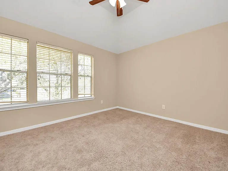 323 N Esplanade Ln — Photo 28