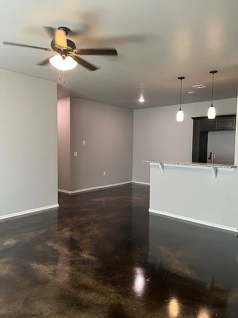 3 bed, 1250 sqft, $1,500 — Photo 3