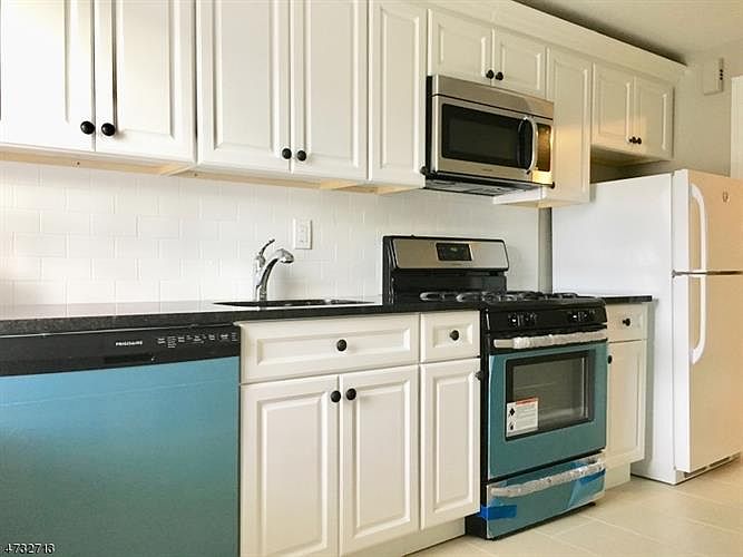 2nd image of 380 Main St APT 49