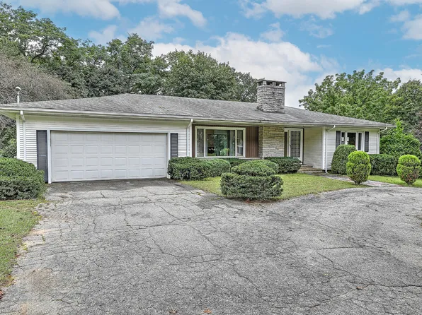 5 Appian Way, Johnston, RI 02919