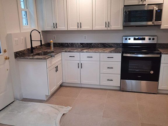 4th image of 2634 Lee Hwy #100