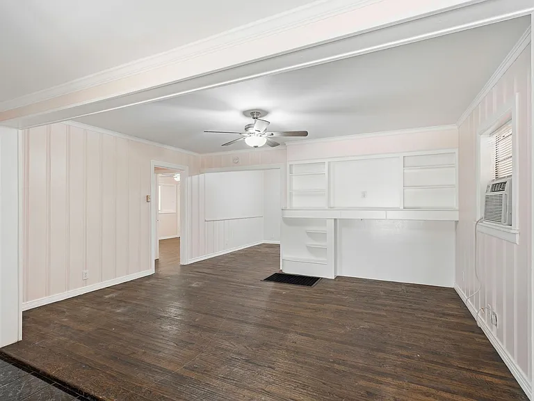 207 N Hartsdale Ave — Photo 4
