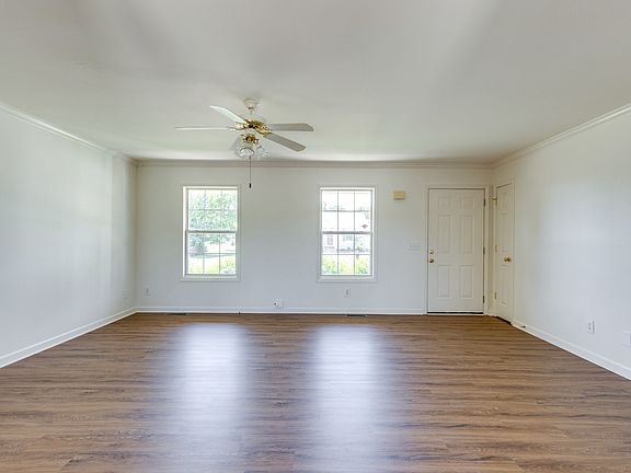 5th image of 2109 Hollandale Cir
