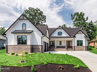 221 Tahlequah Dr, Loudon, TN 37774
