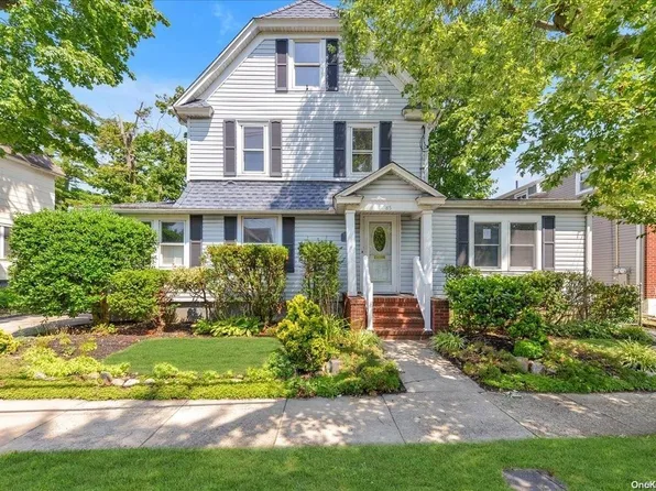 85 Walnut Street, Lynbrook, NY 11563