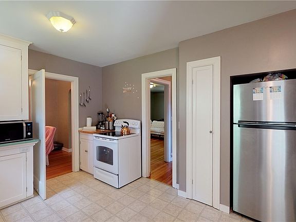 2nd image of 3231 S 150th St