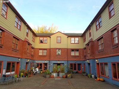 5400 NE 30th Ave APT 202, Portland, OR, 97211