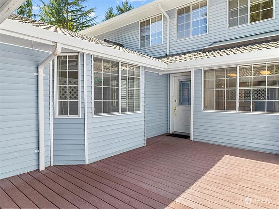 2nd image of 1320 Evergreen Park Drive SW #8