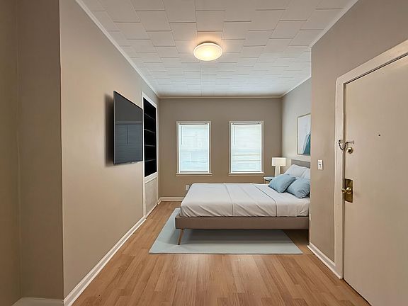 3rd image of 294 Virginia Ave Floor 1