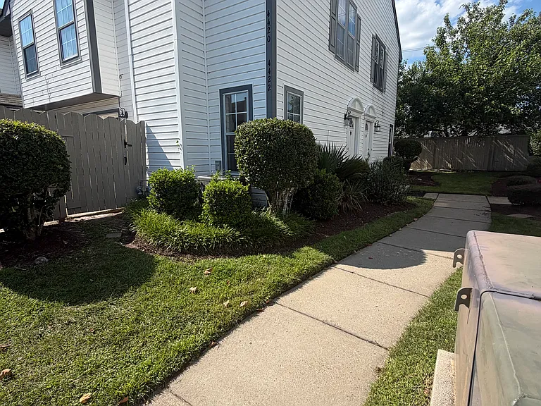 4422 Segovia Ct — Photo 23