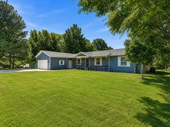 1114 E Ridgeway Dr, Fayetteville, AR 72701