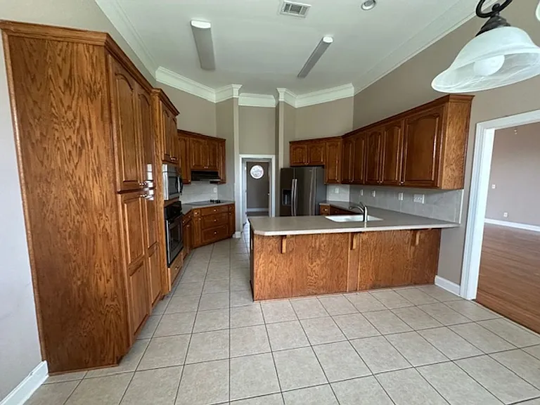 113 Ashton Oak Ct — Photo 9