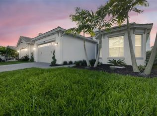 5413 Pecan Dr, Loxahatchee, FL 33470
