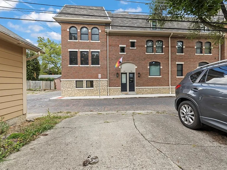 800 Highland St — Photo 23