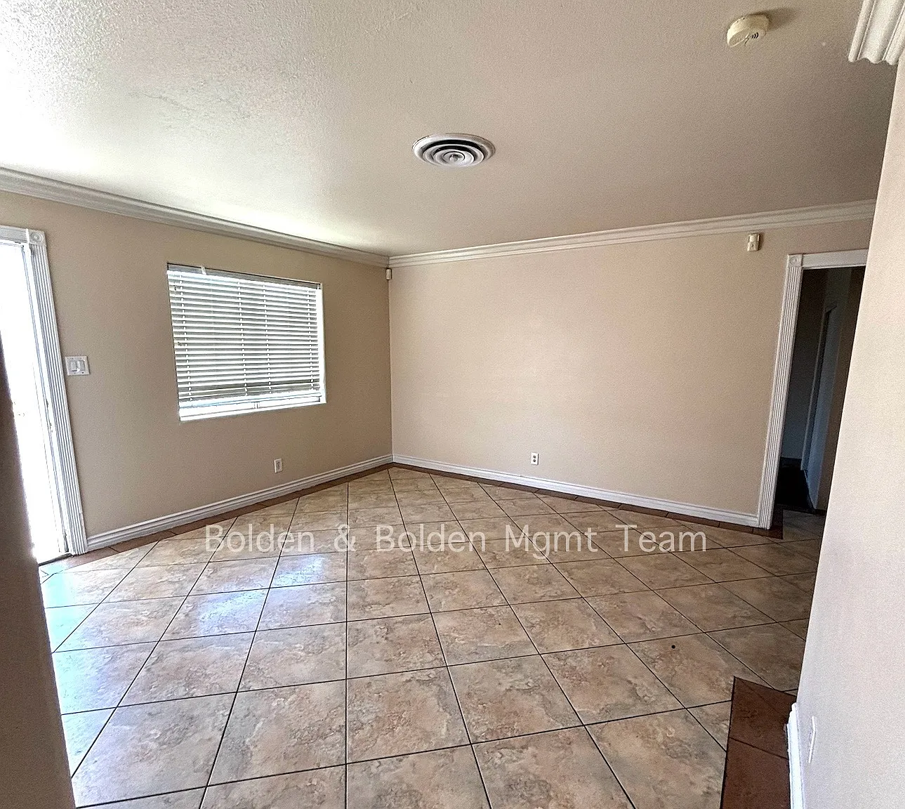 2132 Englestad St — Photo 2