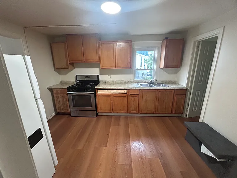612 North St #1 — Photo 4