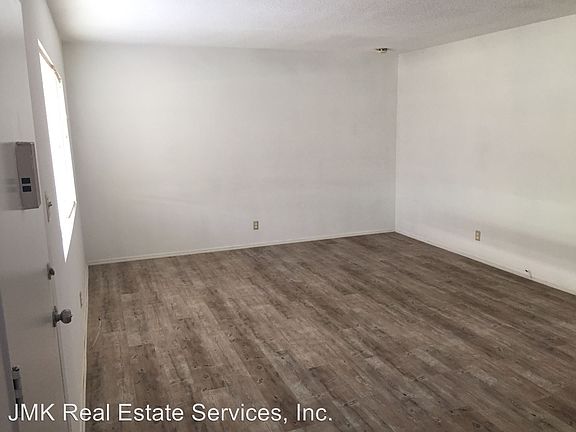 2nd image of 4309 W 135th St APT B