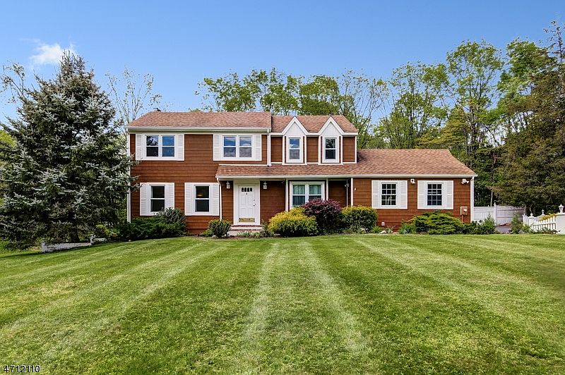 1st image of 303 Heritage Dr